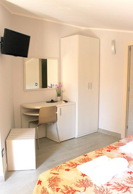 Meuble Leonetti Bed & Breakfast เชนโตลา ภายนอก รูปภาพ