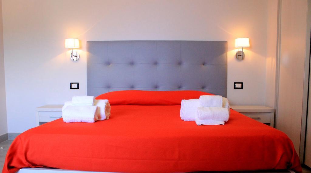 Meuble Leonetti Bed & Breakfast เชนโตลา ภายนอก รูปภาพ