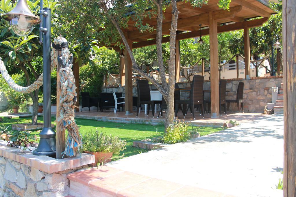 Meuble Leonetti Bed & Breakfast เชนโตลา ภายนอก รูปภาพ