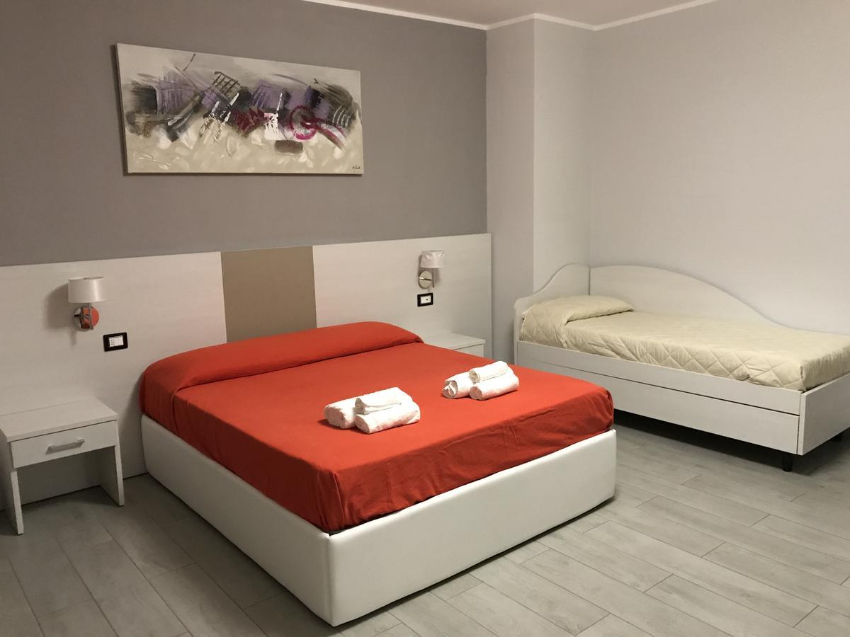 Meuble Leonetti Bed & Breakfast เชนโตลา ภายนอก รูปภาพ